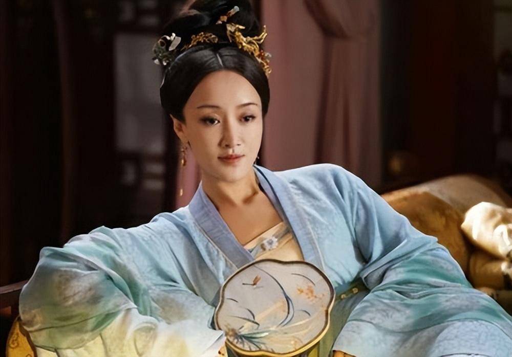 原创卧龙生和云中岳的2本香艳武侠小说，女侠多妖娆，少侠乐开怀