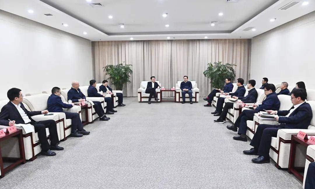 张国华与中国石油集团昆仑制造有限公司董事长王广生一行举行工作座谈