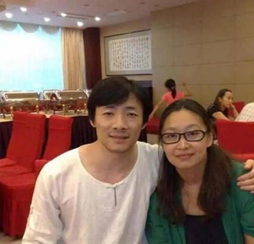 原创“秀娥嫂子”刘天池：和男神祖峰结婚14年无儿无女，被祖峰宠成宝