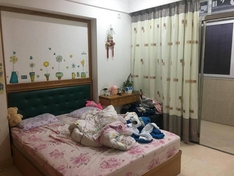 男友家的大四房,20年前的装修效果也不过时,厨房都可以当房间(图6) 男友家的大四房,20年前的装修效果也不过时,厨房都可以当房间(图6)