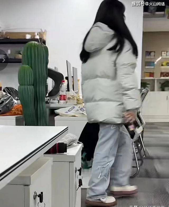 领导要求加班，00后女员工强硬回怼：我签是劳务合同，不是卖身契