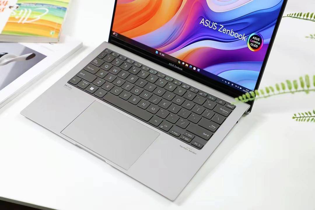 32GB大内存+AI神器?1kg轻薄王者,华硕灵耀132024商务优选 32GB大内存+AI神器?1kg轻薄王者,华硕灵耀132024商务优选