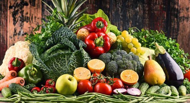 探讨减肥中的关键食物:少吃vs多吃,你真的了解吗?