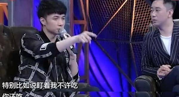 原创 原创49岁古巨基长发齐肩像郑伊健,熬夜带娃变憔悴,老婆把握经济权-古巨基有多厉害