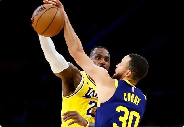 NBA：众多球星神仙打架，詹姆斯带病尽力局，他0罚球也能拿30分！
                
    
加粗红榜
红榜
黑榜