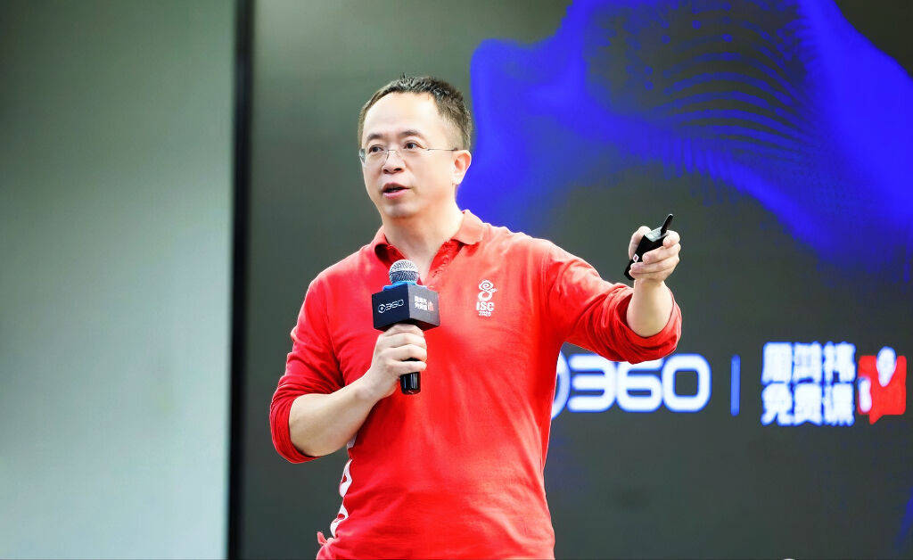 「360创始人周鸿祎如何用直播‘布道’AI?一衣万粉的背后,他是如何成为网红科普者的?」 「360创始人周鸿祎如何用直播‘布道’AI?一衣万粉的背后,他是如何成为网红科普者的?」