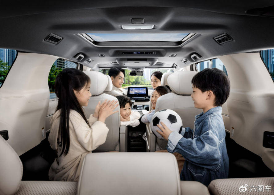 售价29.98万元起,丰田首款国产四驱MPV--新款格瑞维亚正式上市