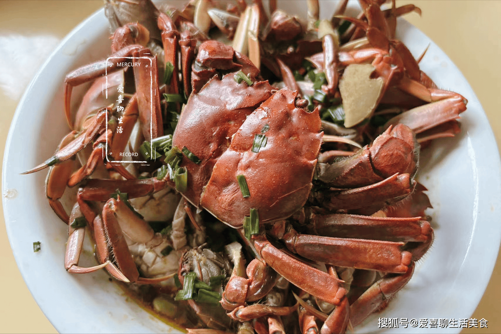 8个螃蟹一把毛豆，简单一蒸10分钟出锅，尝蟹品豆，真是人间美味呀！