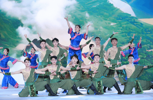 内蒙古准格尔旗北京文化旅游周在中华世纪坛开幕