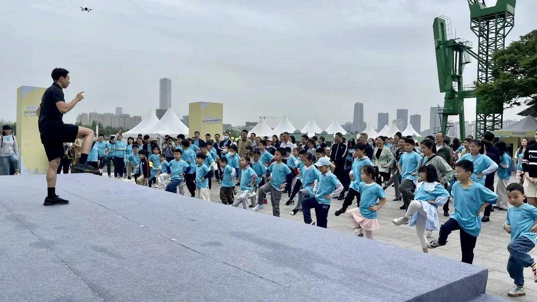 🌸【2024年澳门一肖一码期期准】🌸-韩国知名女星，因健康原因缺席演唱会，前一天手臂上缠着绷带演出  第1张