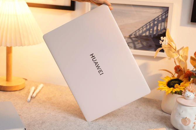 华为粉色笔记本开箱，全新MateBook X Pro携拂晓粉上市！