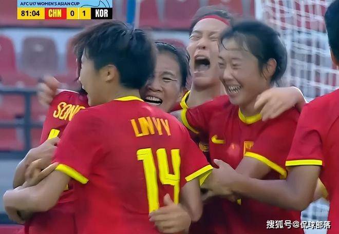 1-2被绝杀！中国女足无缘季军，球员伤心落泪，日韩朝晋级世界杯