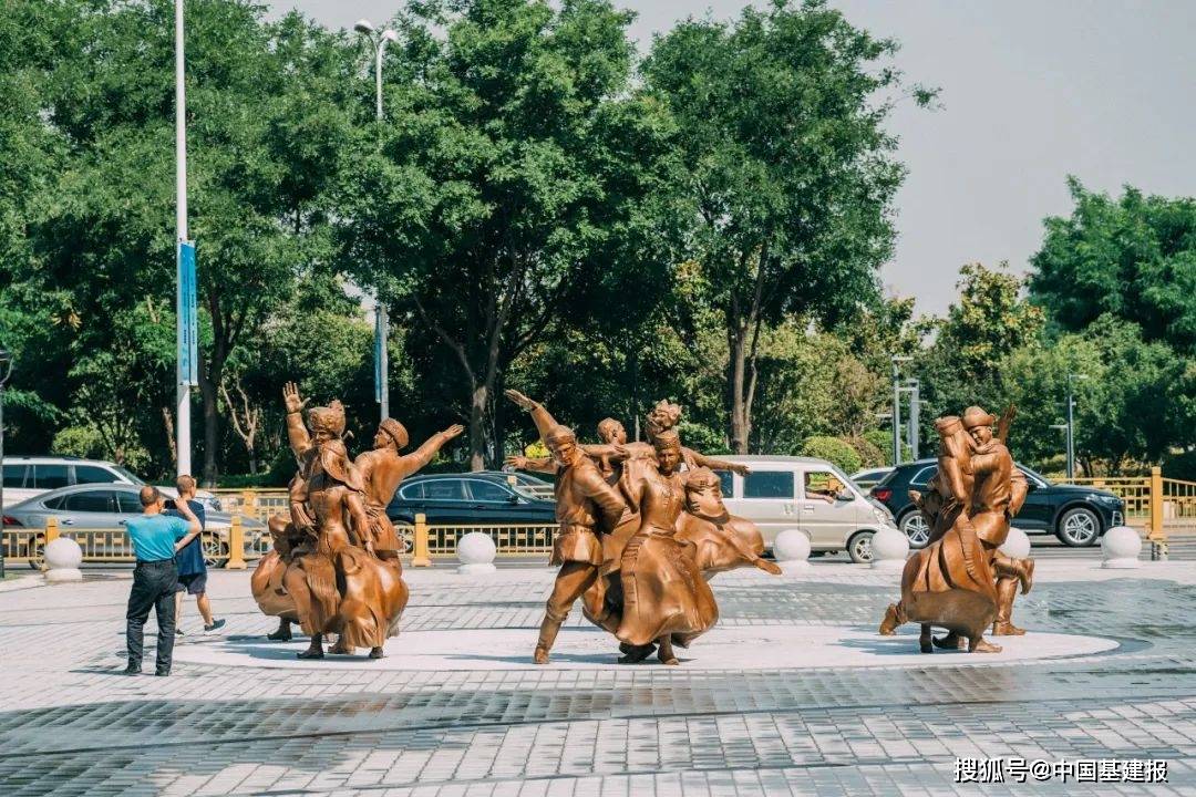 🌸搜视网【澳门精准100%一肖一码免费】_打卡城市公园 畅游空中走廊——夜幕下的中央绿色体育公园太迷人