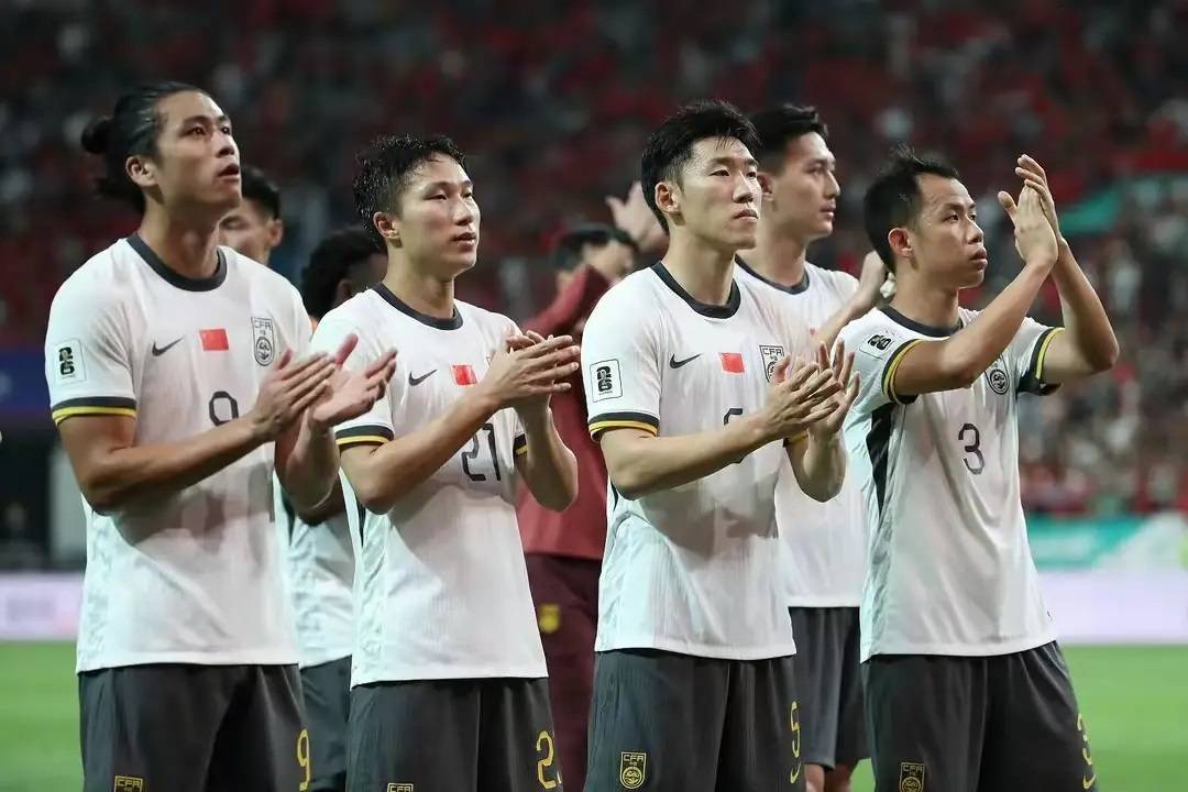 天津津门虎VS上海海港：国足晋级了，对中超卫冕冠军却不是好消息