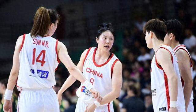 中国女篮陷入低迷！四连败得分不佳，巴黎奥运前景堪忧