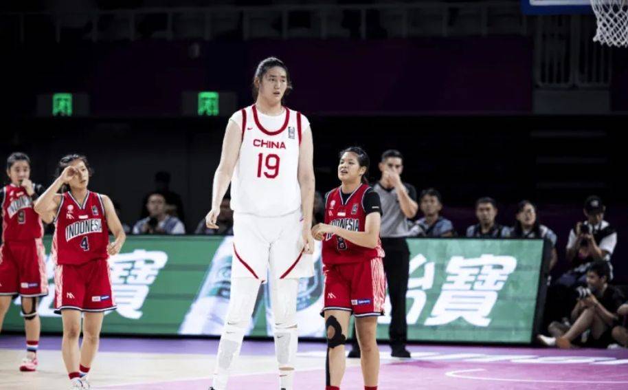 中国女篮109-50印尼，U18亚洲杯开门红，张子宇13分钟砍19分