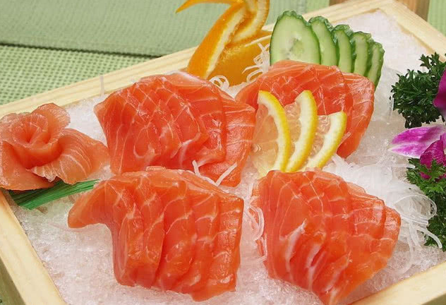 为何现在日本人不怎么吃三文鱼，而中国人还在吃？