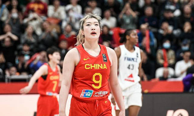 原创李梦与张隆喜结良缘，张隆新任监事，肯定其体育界人脉与能力