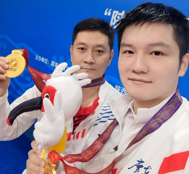 樊振东：巴黎奥运男单冠军，身份转变，或追随王励勤足迹