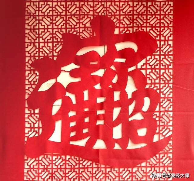 酉鸡送福，九月财神到，十月贵人来，十一月喜气盈门！