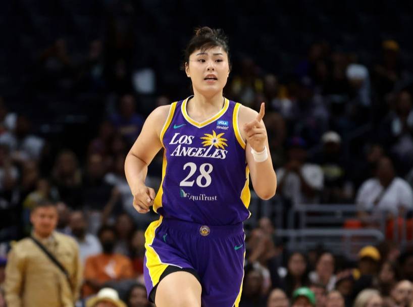 WNBA-李月汝4投3中拿到9分3篮板1盖帽 火花负天空