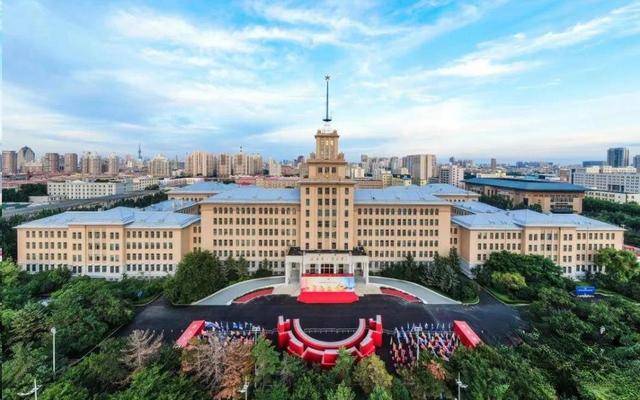 哈尔滨工业大学的几乎所有工科，都是极具实力，尤其是控制、电气、通信