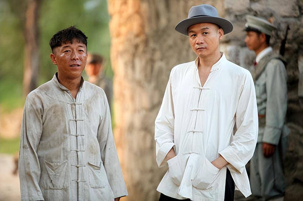 同样的事，在《民兵葛二蛋》这部剧当中，黄渤邀请高虎出演戏里的麦子。