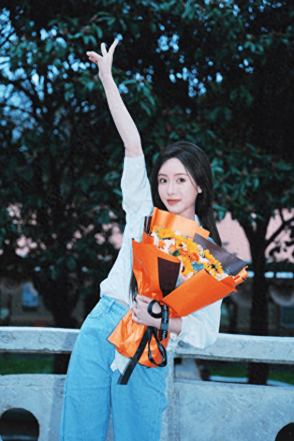 温果希主演电影《生死缉毒警》杀青，王炸悬疑，很难不期待