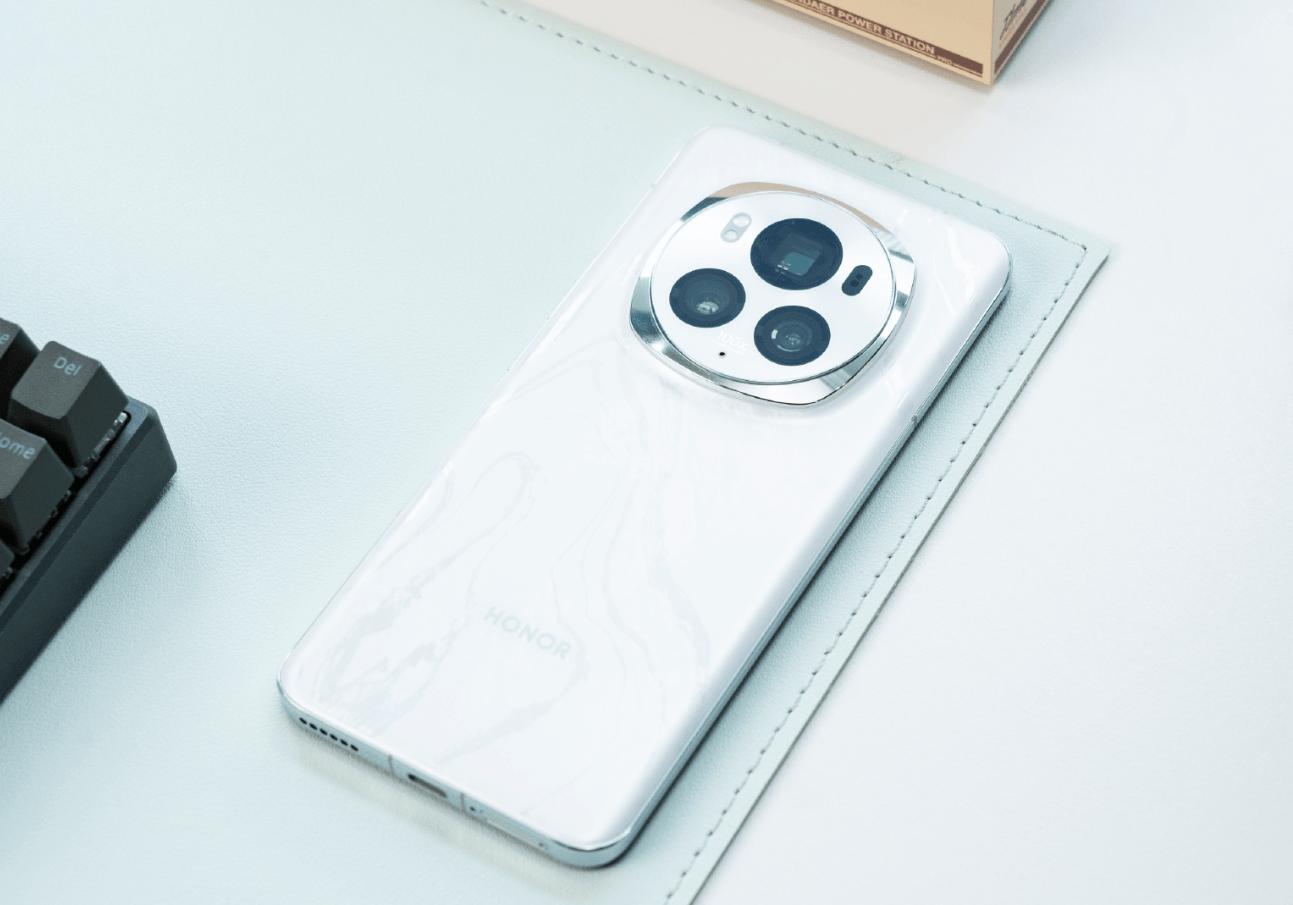 欧博体育入口几乎“零差评”的3款手机16GB+1TB价格大跳水用5年都不过时(图2)