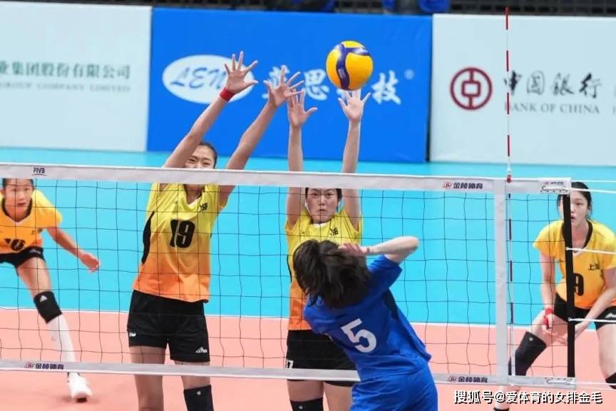 上海青年女排攻手充足 却只缺二传!黄跃欣的另一位队友是U17二传