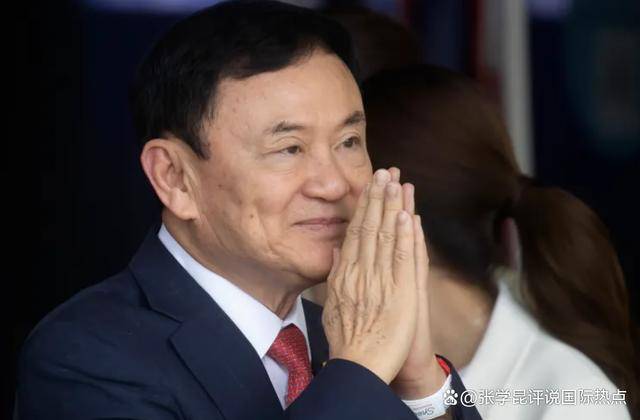 女儿一朝成总理，流亡海外近20年的父亲，却成了邻国首脑的心腹