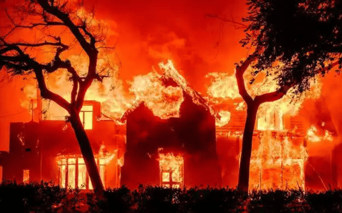 15万人无家可归，拜登收到晴天霹雳，美州长直言：我们控制不住了