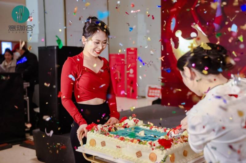 引领线上瑜伽新风尚 打造女性创业新场景意珈雷火竞技入口合瑜伽举办2周年庆典(图1) 引领线上瑜伽新风尚 打造女性创业新场景意珈雷火竞技入口合瑜伽举办2周年庆典(图1)