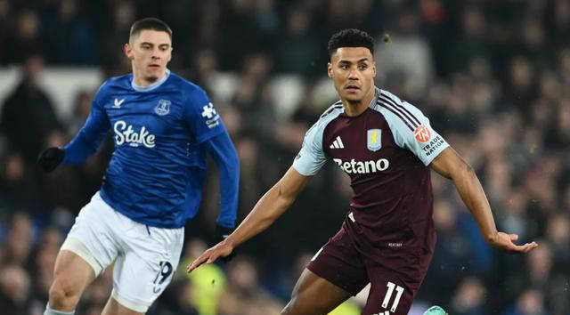 英格兰足球超级联赛英超21轮战报：阿森纳逆转热刺曼城争四陷困境