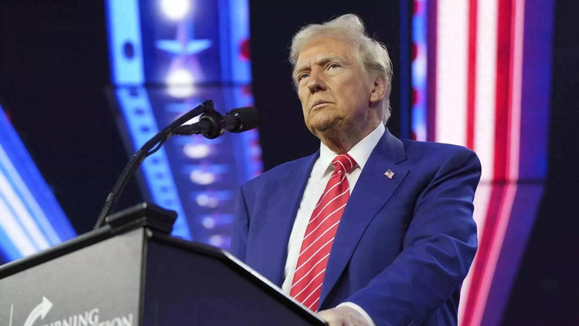 特朗普再挥关税大棒：向欧盟提四大要求，冯德莱恩赶紧让步，中欧将如何应对？