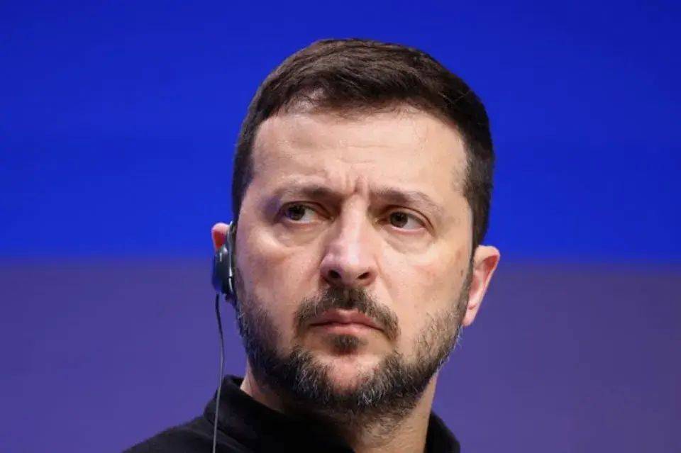 重磅!乌克兰政治大地震,泽连斯基要以1敌4?不用俄出手了 重磅!乌克兰政治大地震,泽连斯基要以1敌4?不用俄出手了