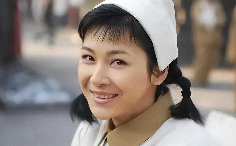 《亮剑》20年后，两位演员离世，漂亮的“秀芹”低调嫁人