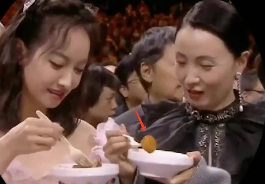 素食只是幌子？宣传素食明星接连翻车，私下鸡汤小龙虾肉串吃不停