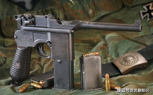 1分钟高达900发 它是毛瑟C96的速射型 M712是最早的冲锋手枪