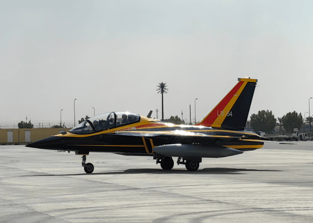 阿联酋有钱任性,一口气买900发空空导弹,但大钱没花在中国武器上