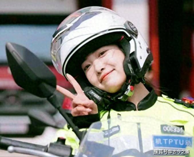 网红女警“兔子警官”被撞进了医院？杭州交警回应
