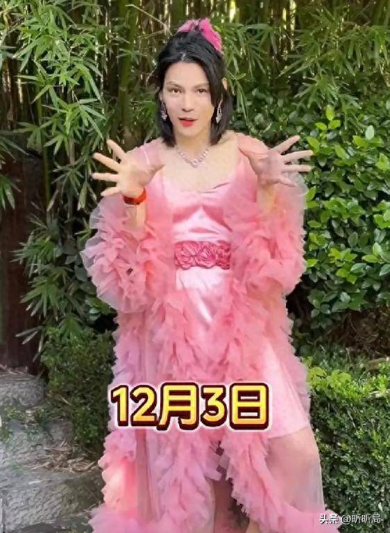 开yun体育平台向佐出洋相走出国际在新加坡穿“猪大肠”看的路人无语凝噎(图1)