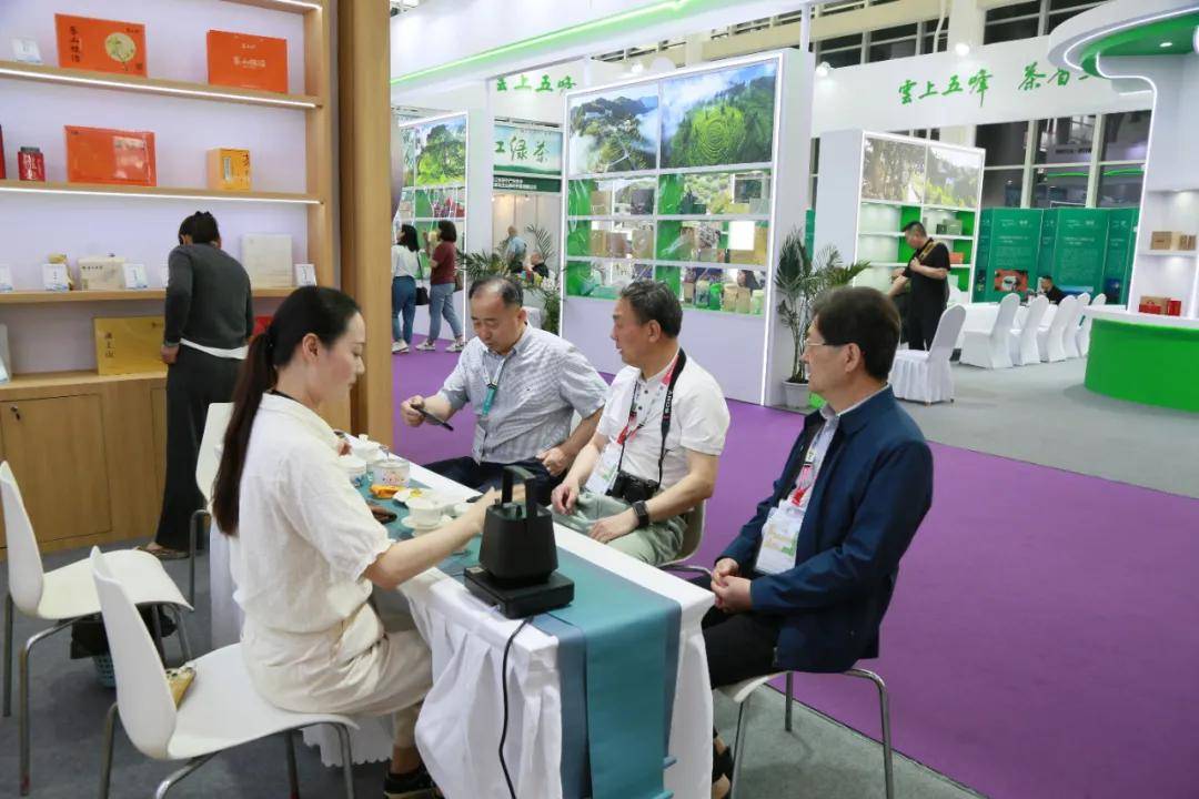 OB电竞下载走出去在一起；浙江好茶品行天下——“浙江好茶共富共享”公益展示活动在厦门举行(图2)