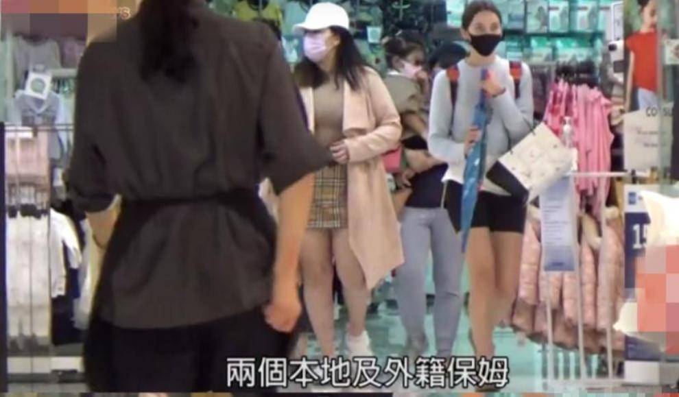 原创看了郭晶晶霍启刚一家旅游的合照，才知道霍家和一般豪门的区别