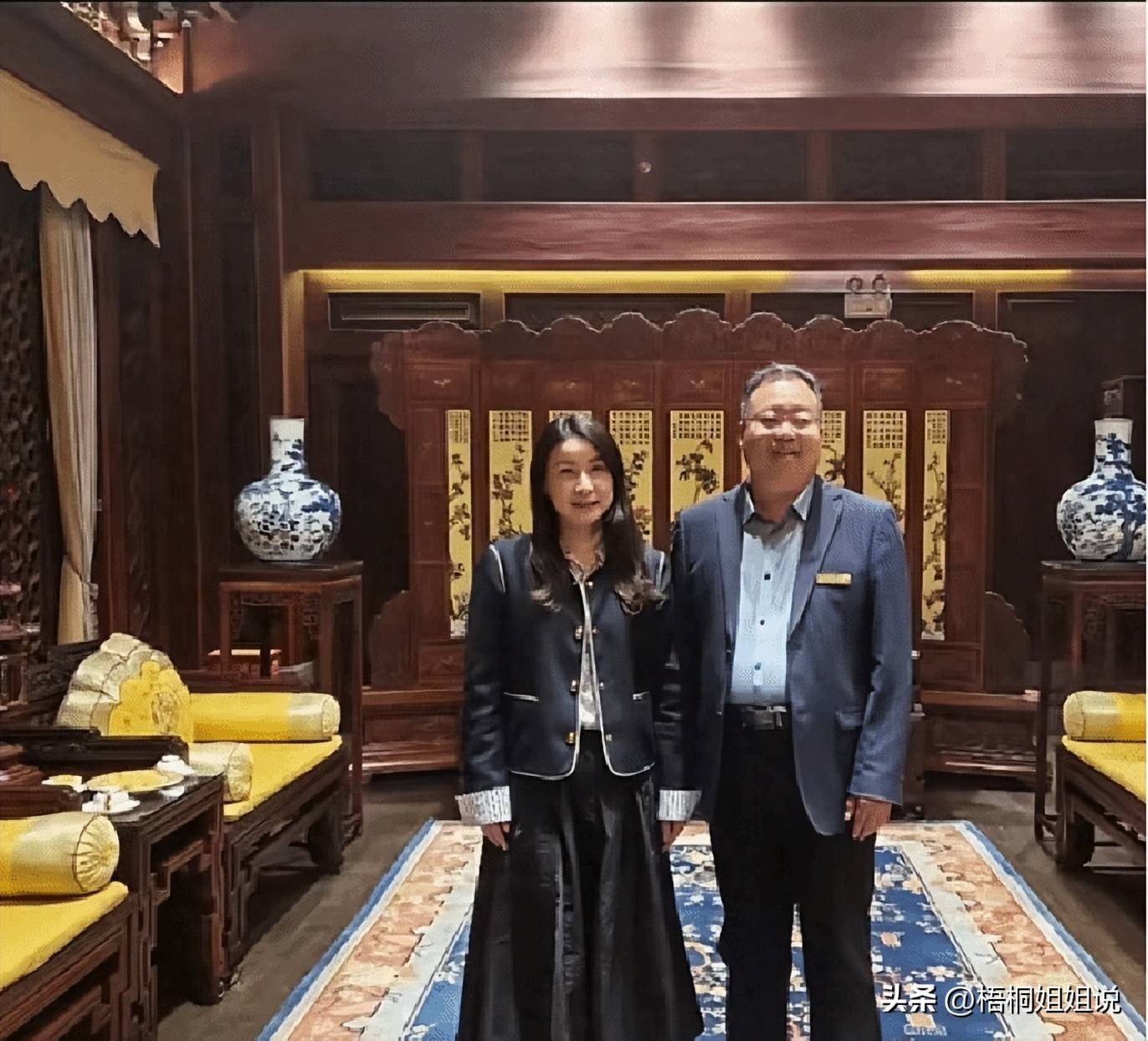 原创郭晶晶庆生被拍，霍震霆意外抢镜，内情太意外！