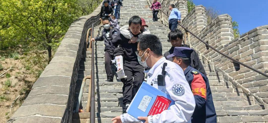 延庆八达岭长城上的“多彩”守护——