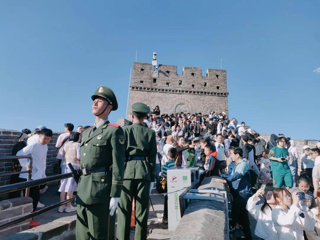 延庆八达岭长城上的“多彩”守护——