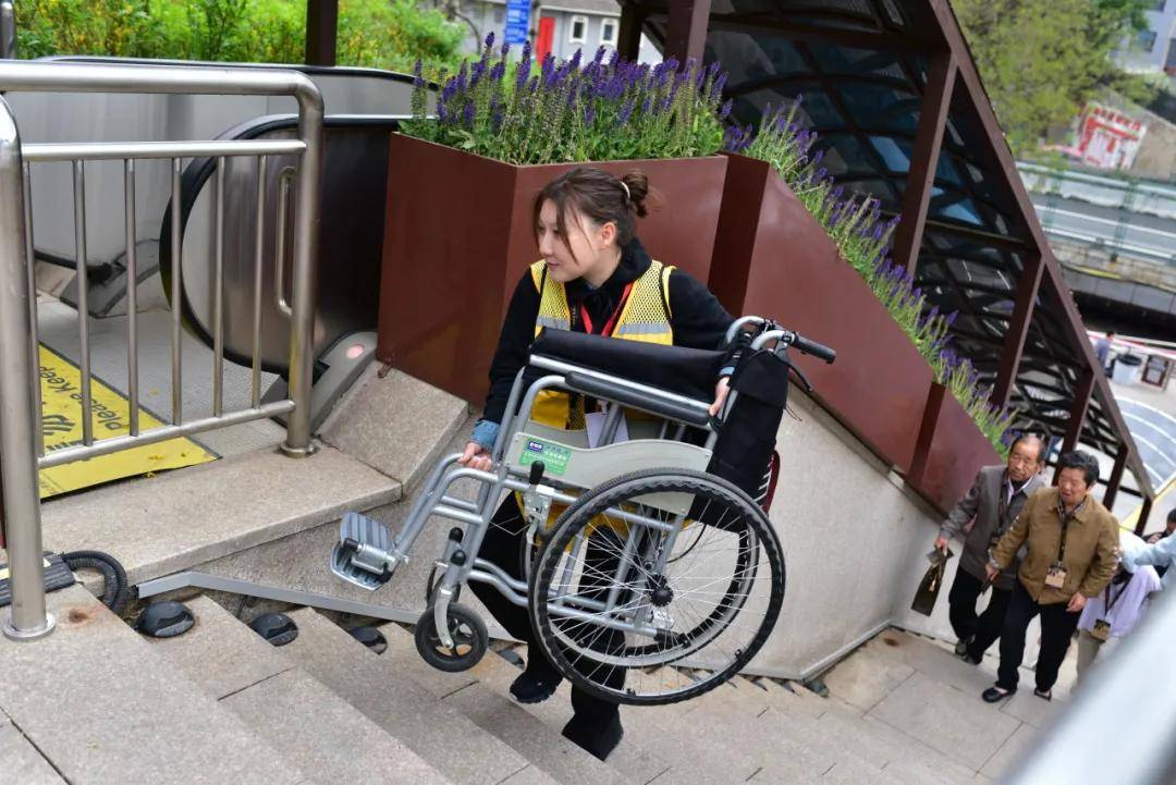 延庆八达岭长城上的“多彩”守护——