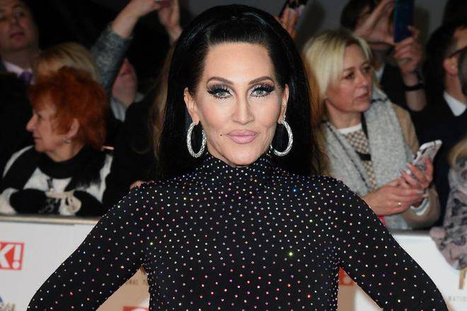 《鲁保罗变装皇后秀》明星米歇尔·维萨奇作践身体后成功减重55磅