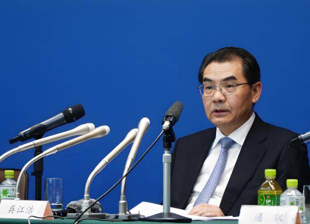 5分钟定胜负！日本民用飞机强闯我钓鱼岛，遭中国直升机强势驱离